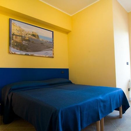 B&B Mare Nostrum Catona Di Reggio Calabria Oda fotoğraf